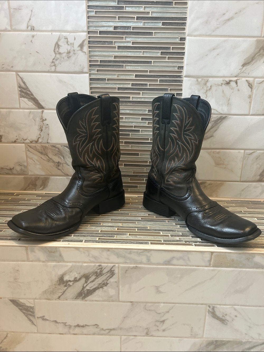 Ariat Black Leather Western Cowboy Boots with Brown Stitching - Picture 5 of 12